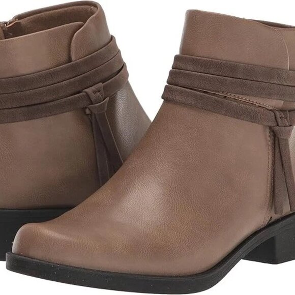 Easy Street Women's Fernanda Western Boot Taupe Size 6 Wide - Picture 1 of 7